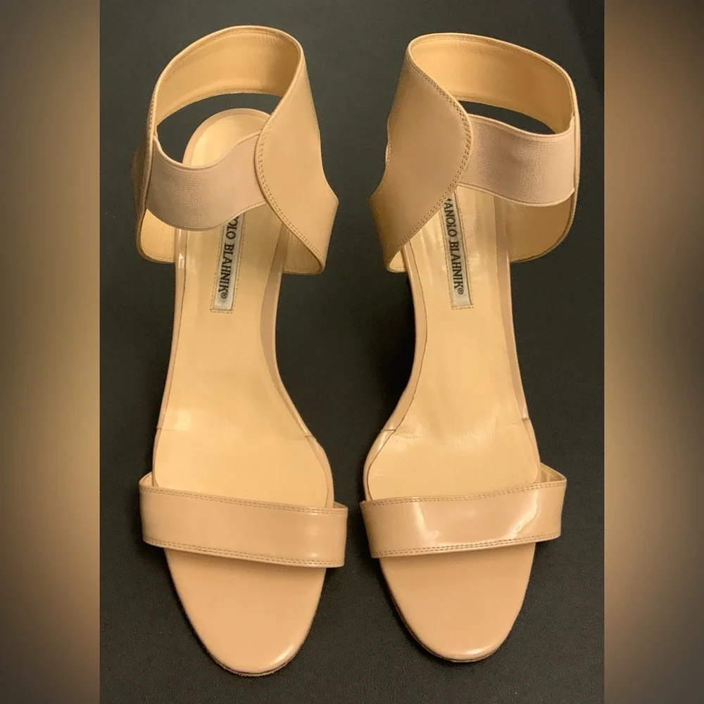 VGUC size 9/40 Manolo Blahnik Wedges - Picture 1 of 6